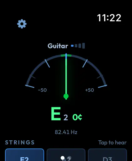 Iron Ear on Apple Watch: the needle tuner locked on E2, in tune.